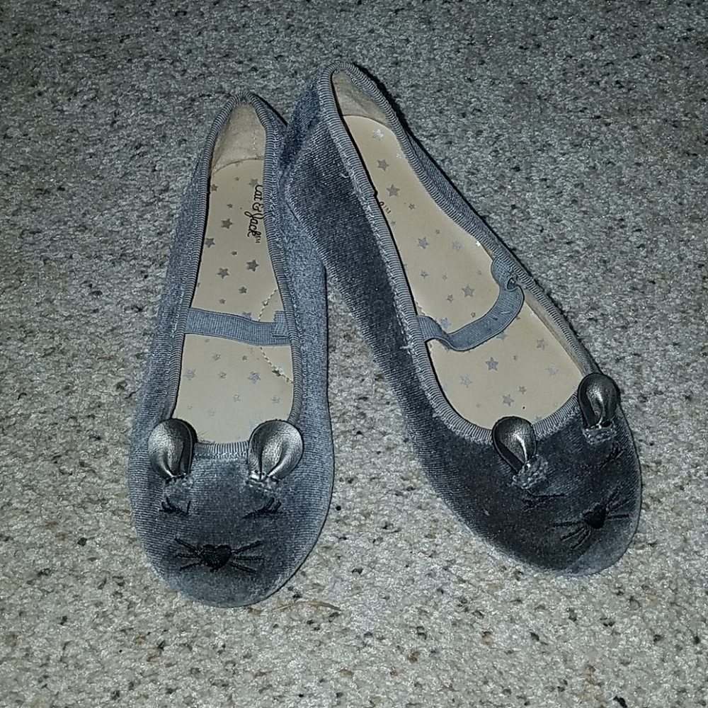 Girls velvety flats